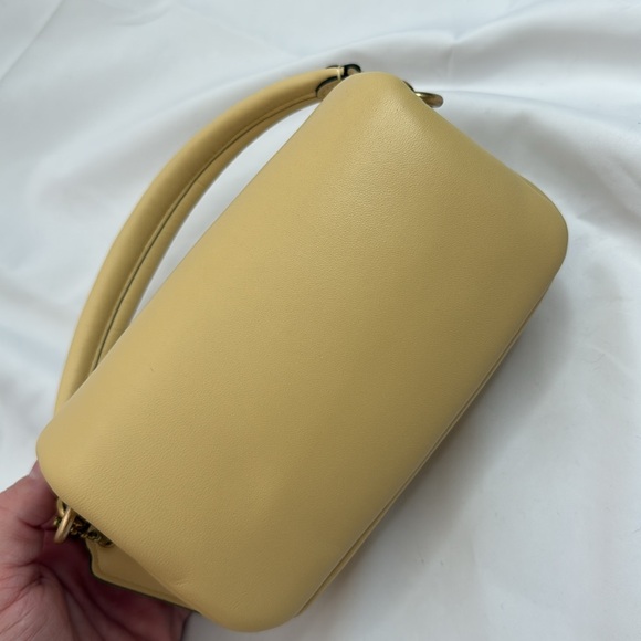 Coach pillow tabby 18 - Picture 6 of 10